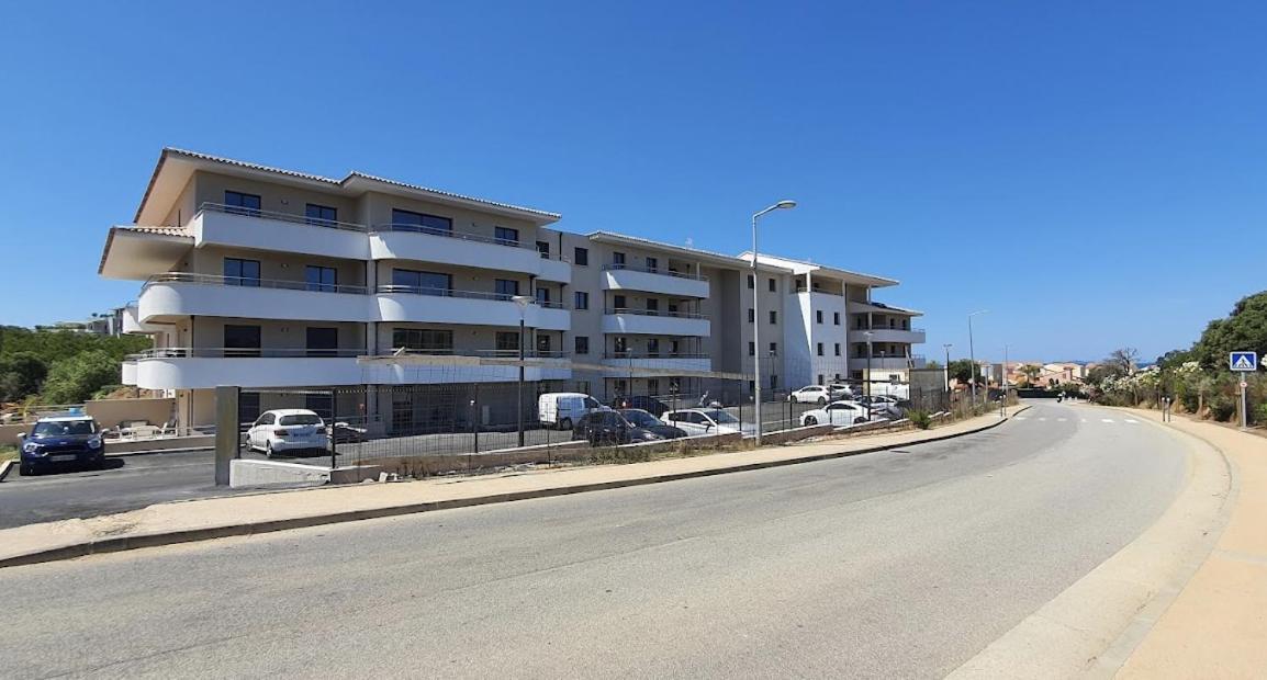 Agosta Porticcio - Plage A 200M - T2 Neuf Entre Mer & Maquis - Barbecue- Res Fiore Di Maghja - Parking - Wifi - 4 Pers Les Hameaux de Porticcio Exteriör bild